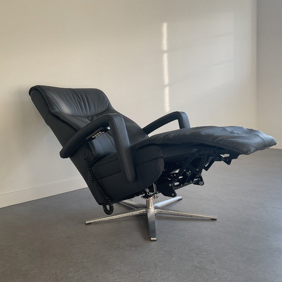 Image 1 of Black leather lift chair Tirso