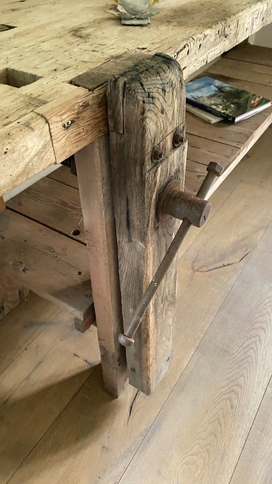 Image 1 of vecchio banco da lavoro in legno