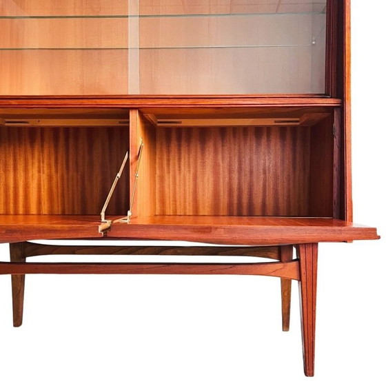 Image 1 of Elegante vetrina danese di design vintage di metà secolo, in teak, anni '60.