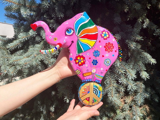 Cat figurine for the wall. Handcrafted by the artist.