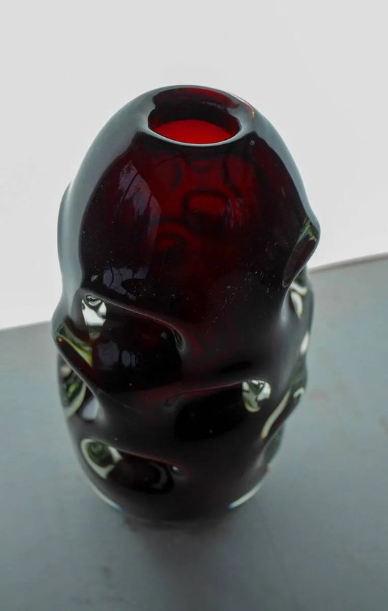 Image 1 of Mid-century modern handmade crystal vase in dark red by Börne Augustsson for Åseda