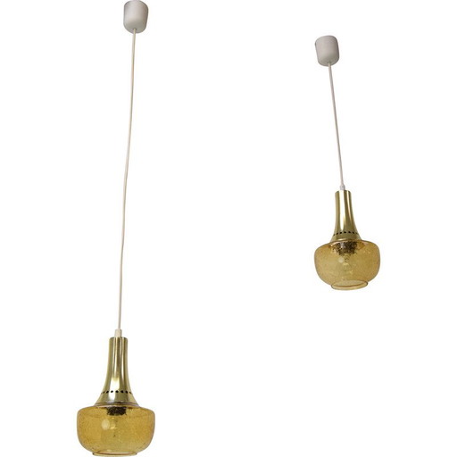 Coppia di lampade a sospensione vintage in vetro e ottone, Cecoslovacchia 1960