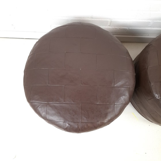 Image 1 of 2x pouf vintage patchwork in pelle marrone scuro anni '70