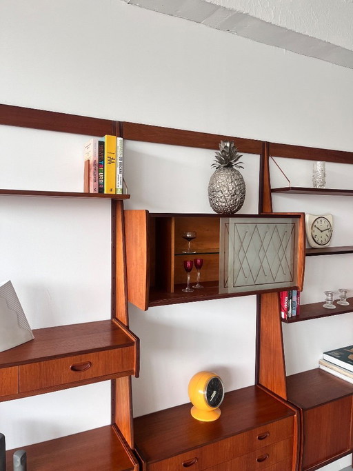 Librería modular escandinava «Panto», Noruega, década de 1960, teca de mediados de siglo.