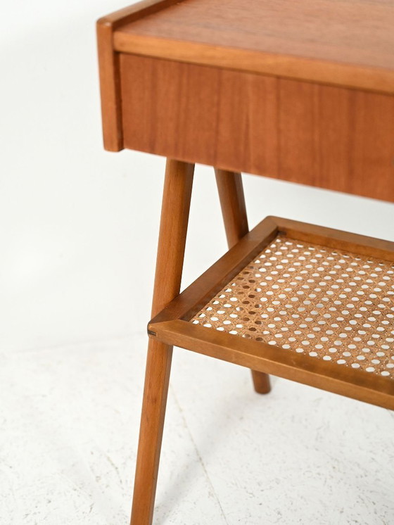 Image 1 of Comodino vintage scandinavo in teak con canna di Vienna