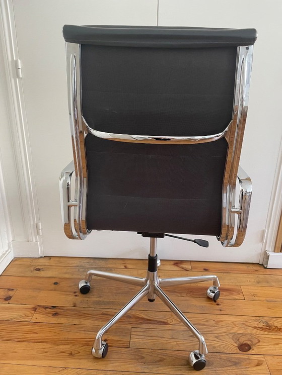 Image 1 of EA 219 Soft Pad Eames Chair van Vitra Bureaustoel