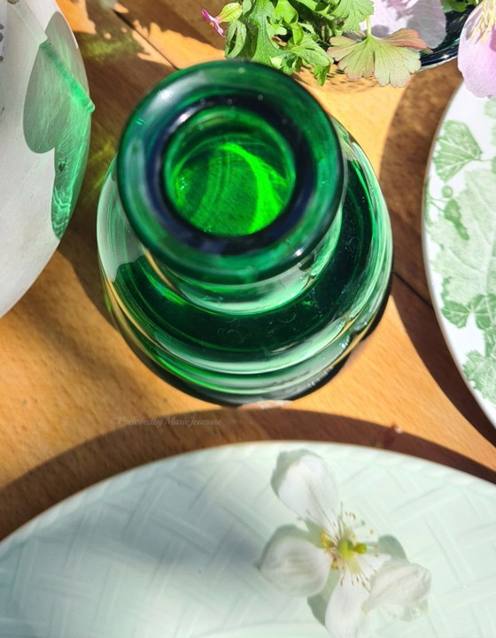 Image 1 of Vaso verde di Edvin Oller ca. 1940 per Limmareds Glasbruk Svezia.