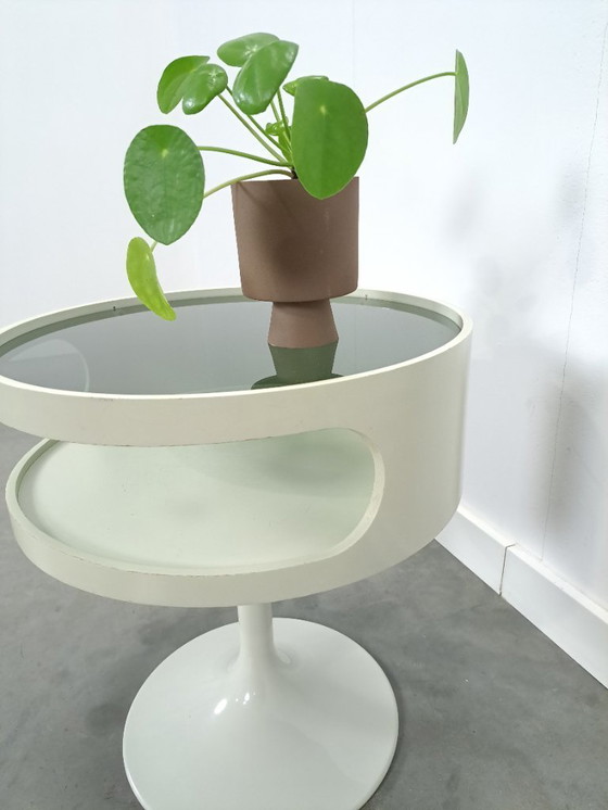 Image 1 of Table Opal Möbel au design futuriste avec plateau en verre fumé