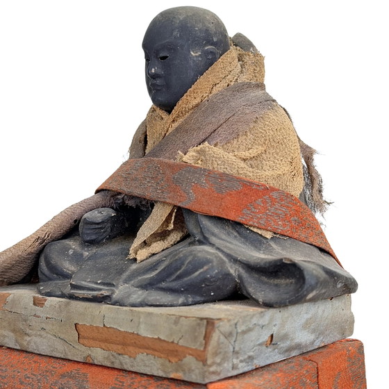 Antieke Japanse Nichiren Daishonin – Meiji – circa 1870–1900 – Beeldhouwkunst, Wood, Textile (photo 6 of 11)