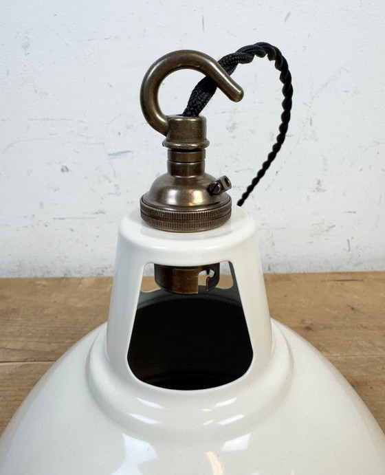 Image 1 of Lampada a sospensione vintage industriale verniciata beige, anni 2000