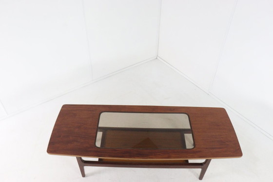Image 1 of Vintage coffee table with glass and magazine rack 'Bristol'