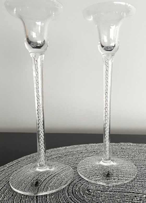 Image 1 of Set di due candelieri soffiati a bocca con meccanismo ad aria.