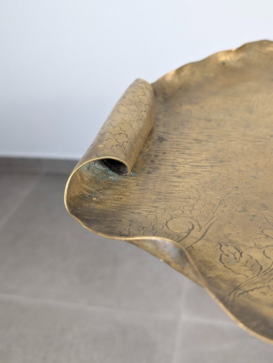 Image 1 of Mesa japonesa Art Nouveau de la década de 1920, de bronce y latón con motivo de libélula.