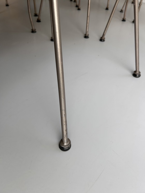 Image 1 of Sedie di design di Andy Thornton – velluto rosso e bronzo ramato (set)