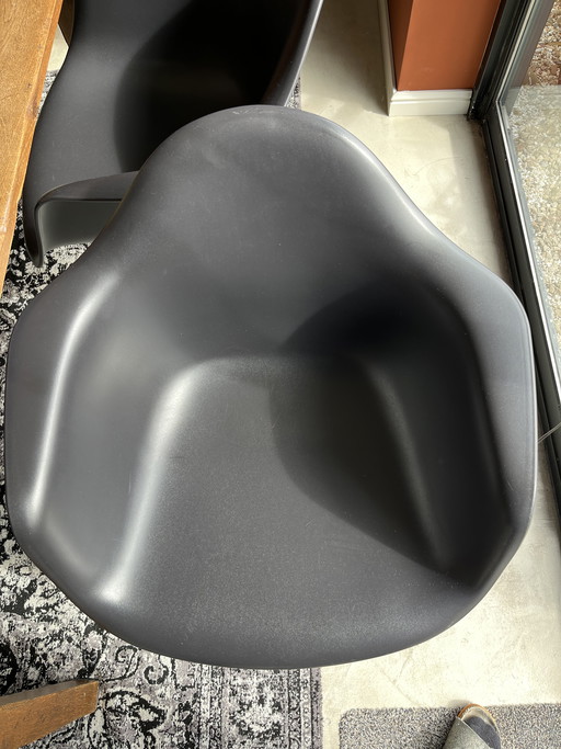 Vitra Eames RE DAR Armchair 4x