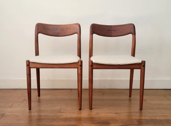 Set of 2 Johannes Andersen Dining chairs for Uldum Møbelfabrik – Wood, Vintage (photo 5 of 11)