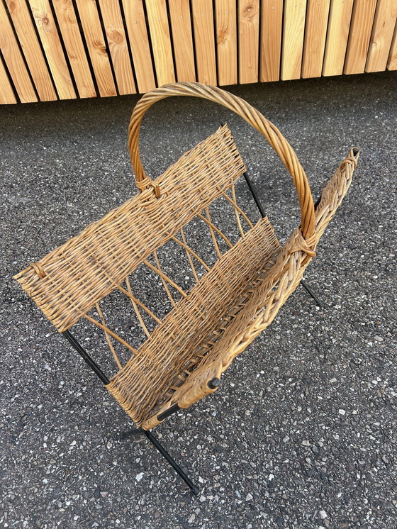 Image 1 of Porta riviste in vimini e metallo