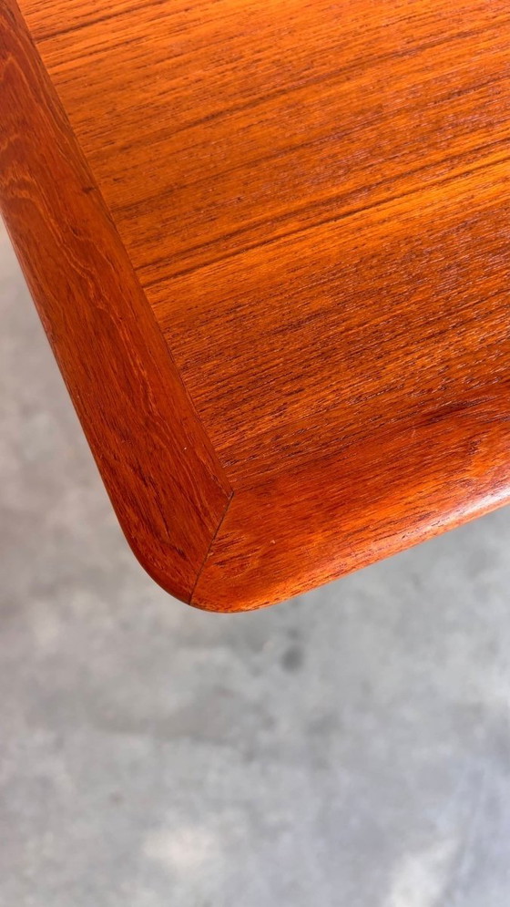 Image 1 of Table de salle à manger vintage en teck carré