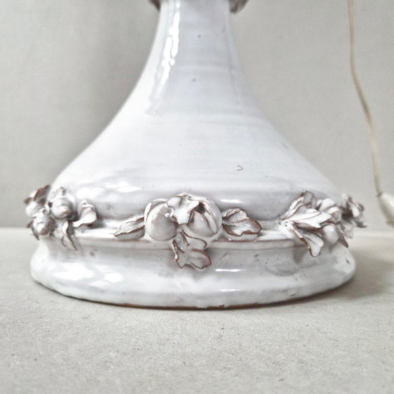 Image 1 of Vintage Italiaanse keramische lamp uit de jaren 50 met bloemversiering.