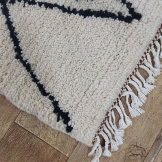 Image 1 of Tappeto fatto a mano in lana berbera Azilal 116 X 70 cm