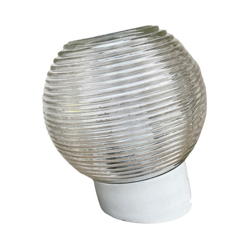 Bolvormige schuine industriële wandlamp, DZPE, Polen, jaren 1970.