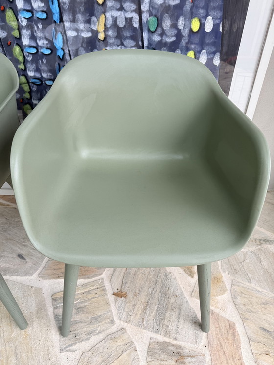 Image 1 of Muuto - Silla de fibra con base de madera