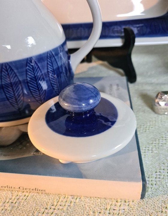 Image 1 of Hertha Bengston entwirft Koka Blue für die Rörstrand Kaffee-Teekanne.