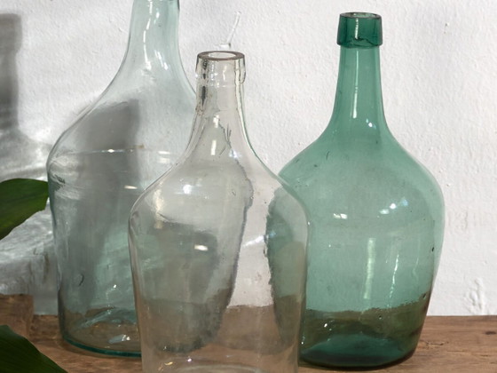 Antieke gekleurde mandflessen (ca. 1920). Set van 3 stuks #25 – Schalen, Glass (photo 2 of 10)