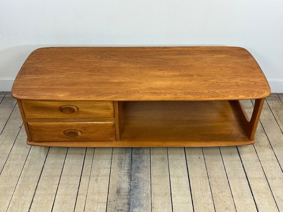 Image 1 of Table basse /meuble rangement en orme massif ERCOL Minerva 1980'S