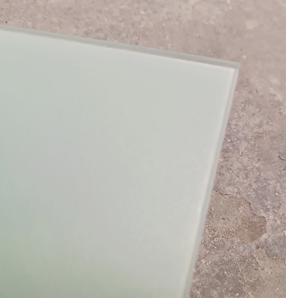 Image 1 of 2 étagères d'angle en verre vintage pour salle de bain