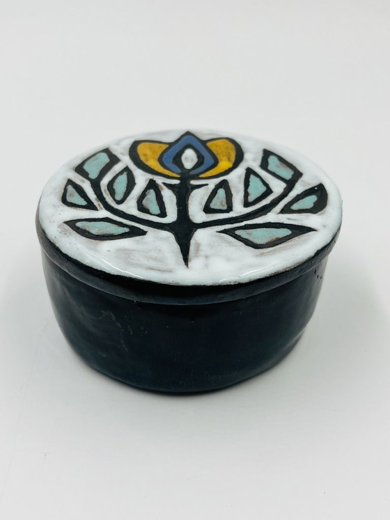 Namur Ceramic Box Attributed To Yvette Manoy – Decorative Objects (photo 2 of 10)
