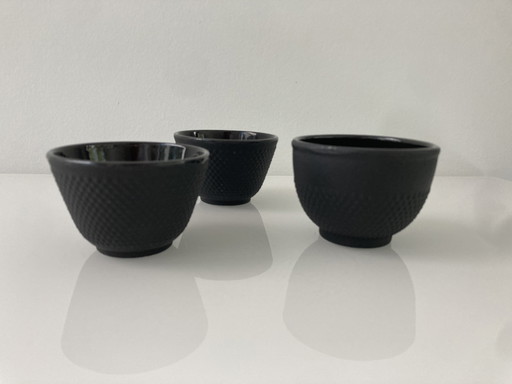 Set of three Bredemeijer tea cups