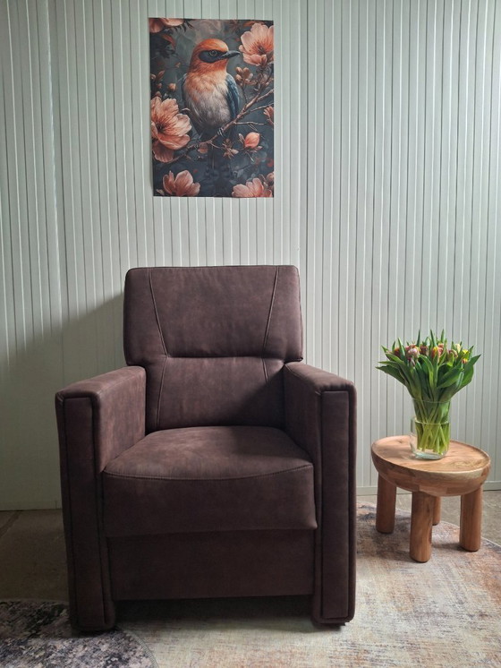 Image 1 of Luxurious leather armchair, new