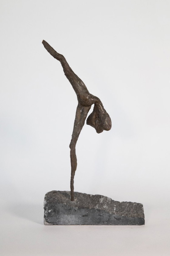 Image 1 of Ausdrucksstarke figurative Skulptur