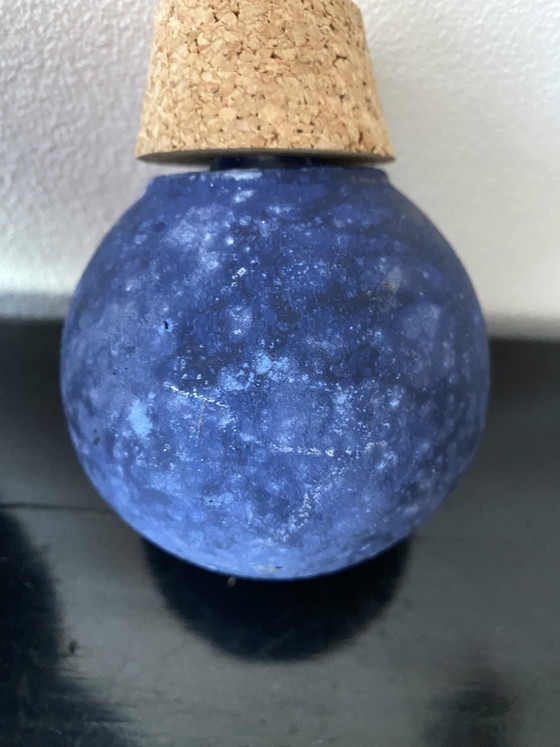 Gigantische fles van blauw gemarmerd glas, handgemaakt in Spanje. – Decoratieve objecten (photo 13 of 15)