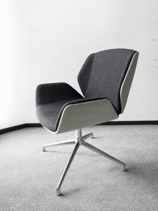 Sillón Kruze de Boss Design, diseñado por David Fox – Original – fauteuils, Aluminium, Textile (photo 2 of 10)