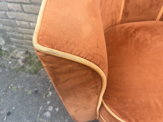 Image 1 of Stile retrò chic: splendido set di poltrone "a fiore" in velluto arancione di Dutchbone.