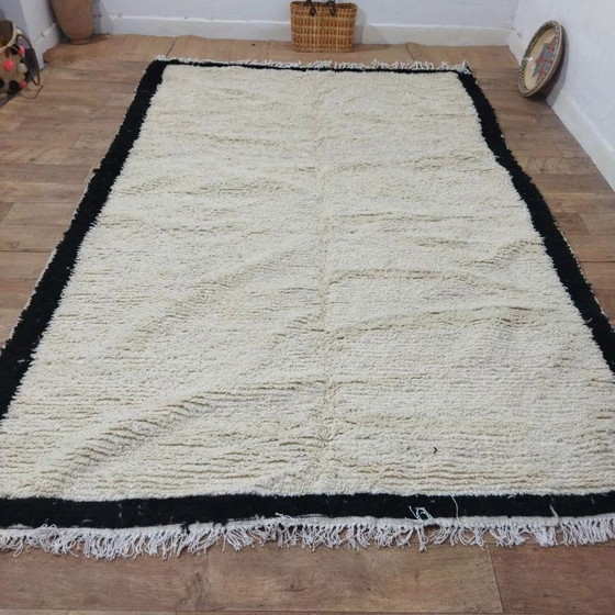 Image 1 of Classic Beni Ouarain Rug XXL – 100% Natural Wool Handwoven (310 × 200 cm)