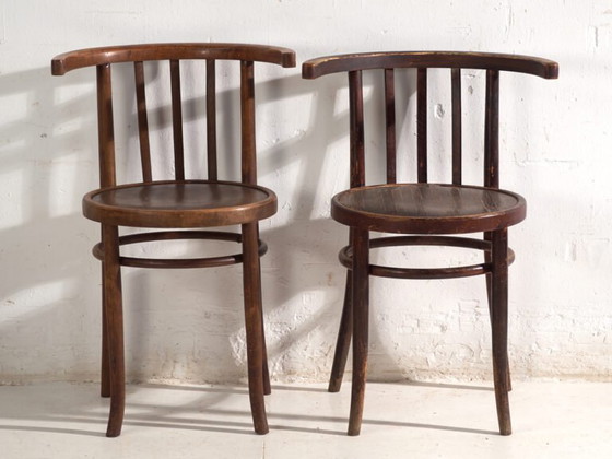 Antike Sessel im Thonet-Stil aus Bugholz – Mitteleuropa, circa 1930 - 2er-Set Stühle #3 (photo 31 of 40)
