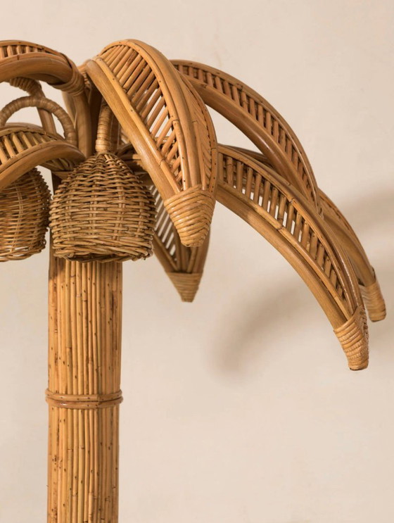 Image 1 of Lampada da tavolo in rattan con palma