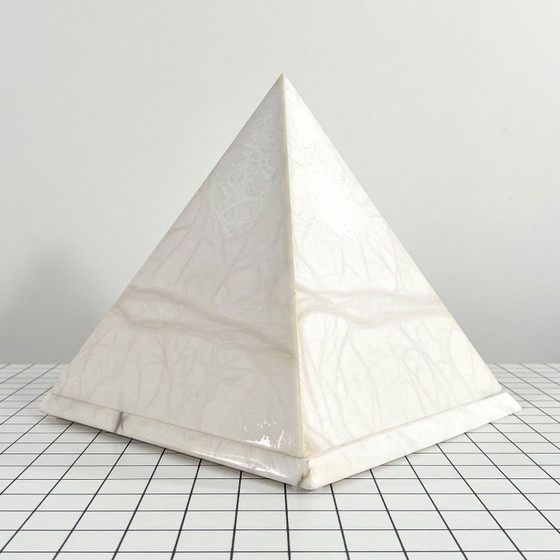 Image 1 of Lampada da tavolo a piramide di marmo, anni '80