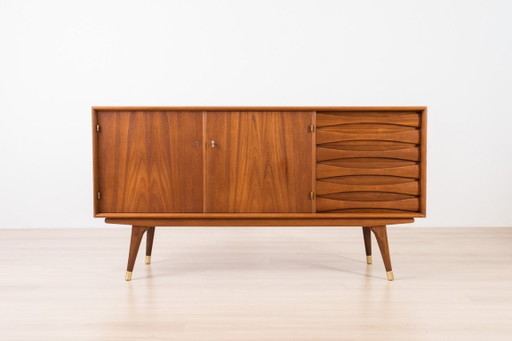 Credenza scandinava in teak, stile Mid-Century Modern, di Sven Andersen, del 1960.