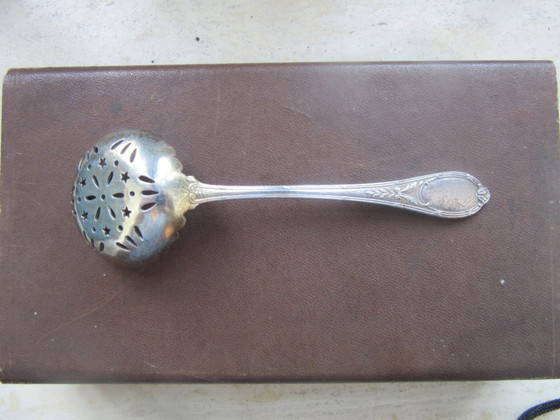 Image 1 of Versilberte Zuckerzange und Zuckersieb, durchbrochener Löffel mit Schlitzen, Antik/Jugendstil, in alter Schachtel, nicht origina