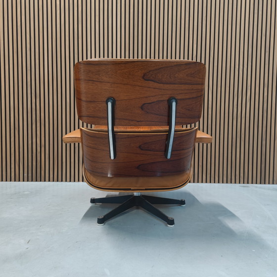 Image 1 of Sillón Vitra Eames con otomana - Palisandro - Cuero color coñac