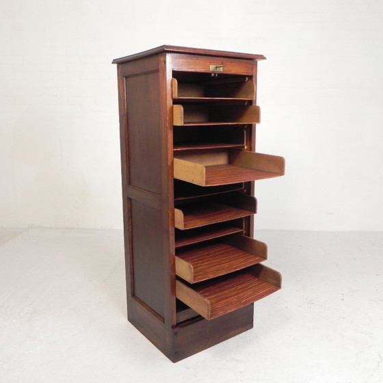 Image 1 of Armadio in rovere con serranda avvolgibile, 1 anta, altezza 123 cm, anni '30