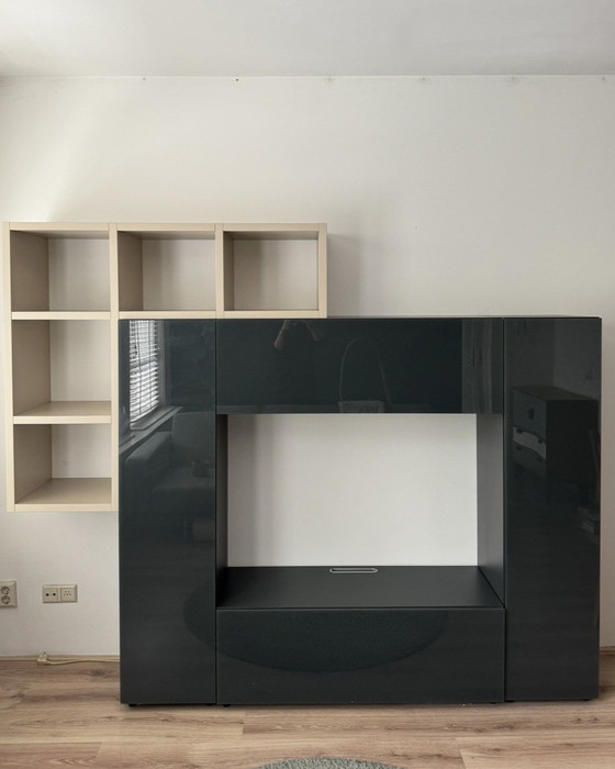 Image 1 of Isassi wall cabinet with (non-transparent) glass doors