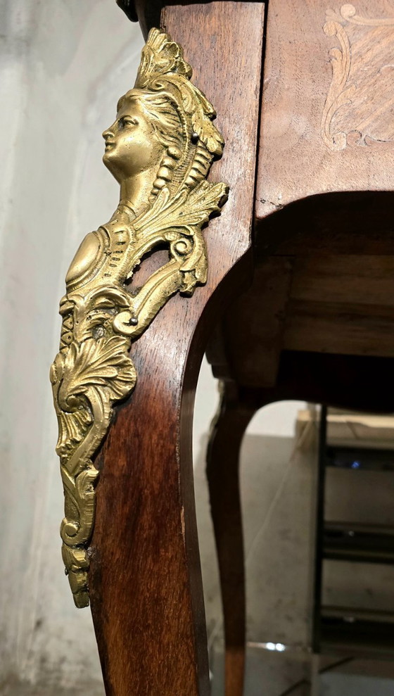 Image 1 of Escritorio plano estilo Luis XV en marquetería - obra del siglo XX