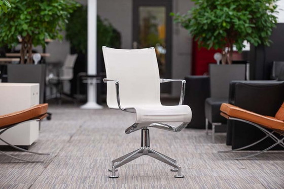 Image 1 of Silla de reunión Alias ​​Meetingframe 44