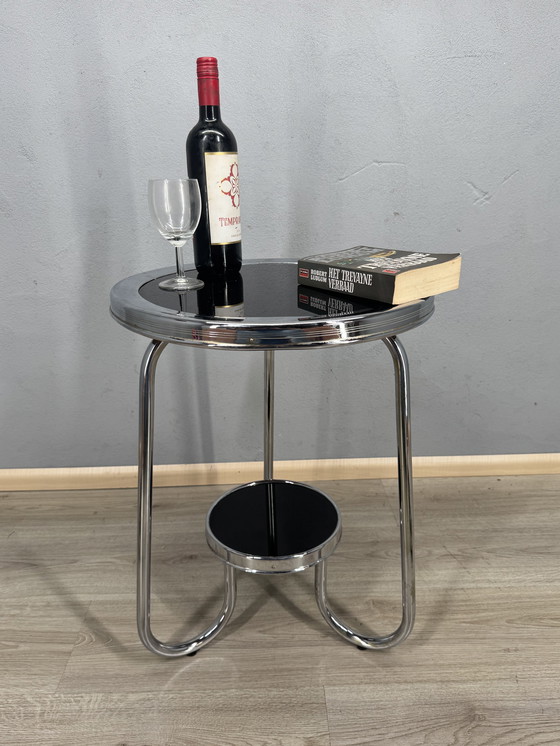 Image 1 of Table d'appoint Art déco intemporelle - chrome et verre noir