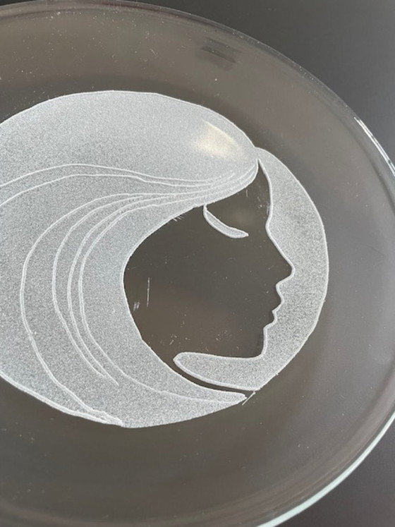 Image 1 of Vintage glazen schaal “La Femme” – Art Nouveau stijl